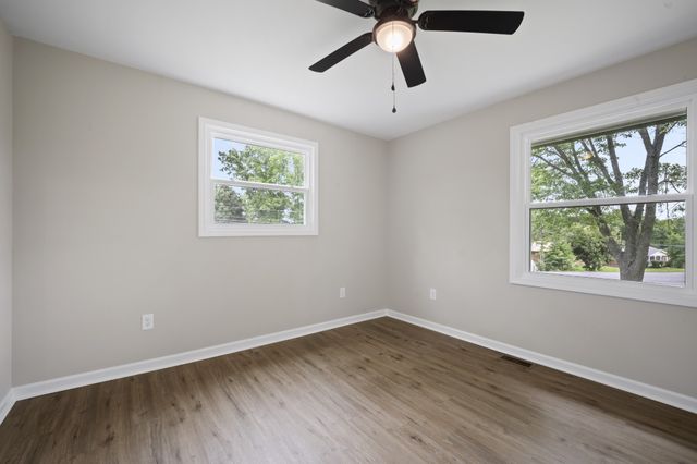 608 Zinnia Dr, Clarksville, TN 37042