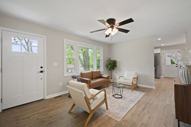 608 Zinnia Dr, Clarksville, TN 37042