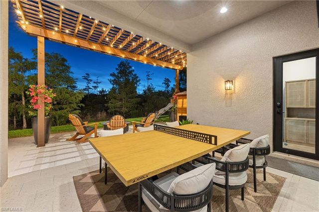 2954 Cinnamon Bay CIR, Naples, FL 34119