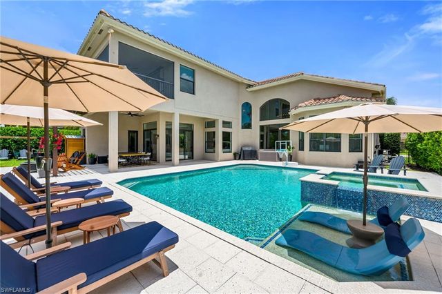 2954 Cinnamon Bay CIR, Naples, FL 34119