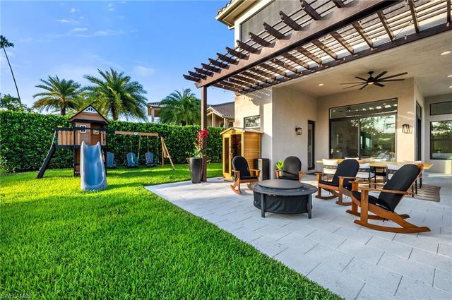 2954 Cinnamon Bay CIR, Naples, FL 34119