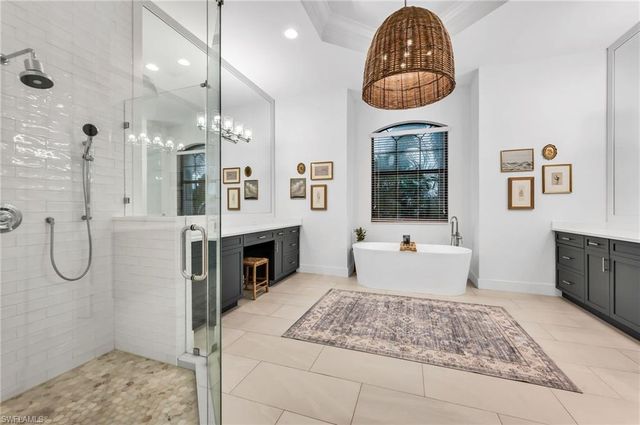 2954 Cinnamon Bay CIR, Naples, FL 34119
