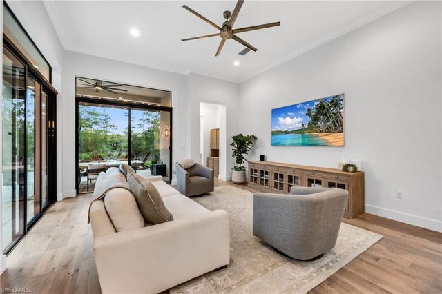 2954 Cinnamon Bay CIR, Naples, FL 34119