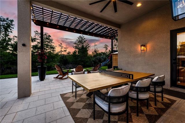2954 Cinnamon Bay CIR, Naples, FL 34119