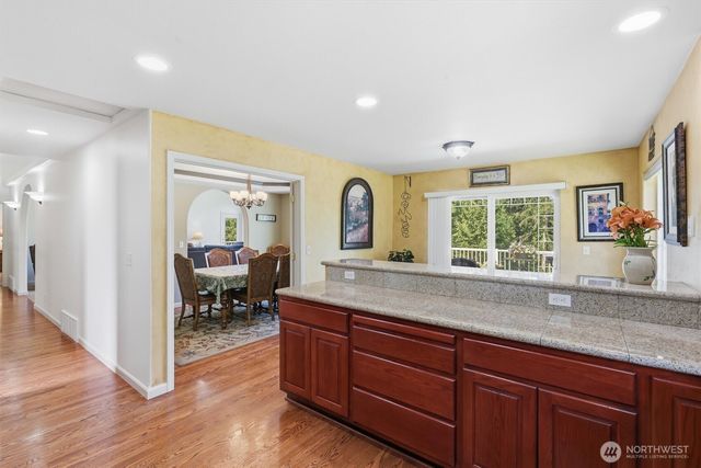 19310 95th Avenue NE, Arlington, WA 98223