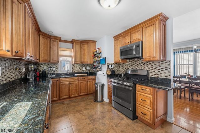 333 Amon Ter, Linden City, NJ 07036