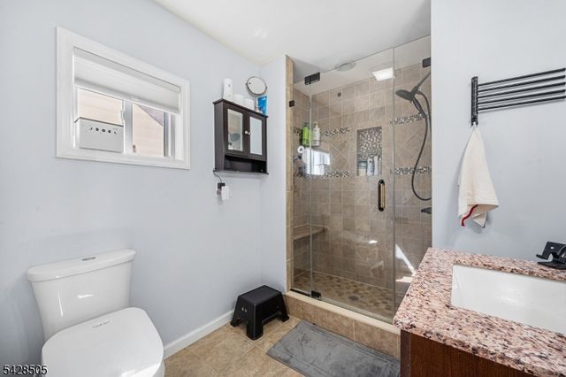 333 Amon Ter, Linden City, NJ 07036