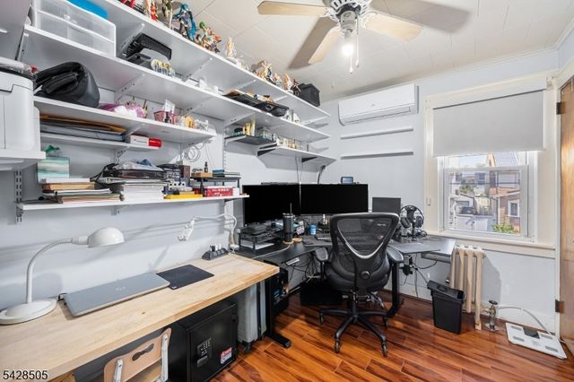 333 Amon Ter, Linden City, NJ 07036