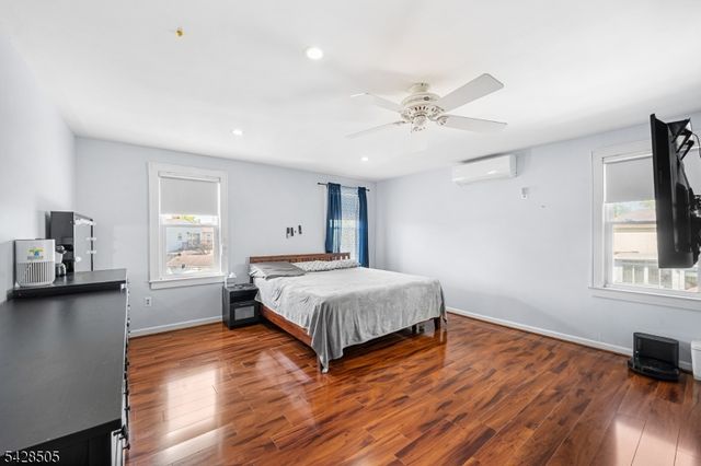 333 Amon Ter, Linden City, NJ 07036