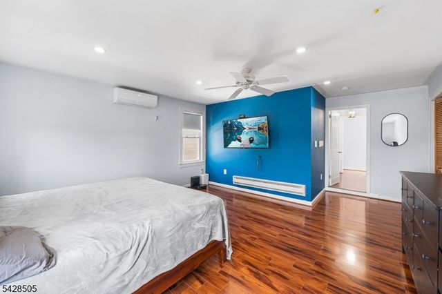 333 Amon Ter, Linden City, NJ 07036