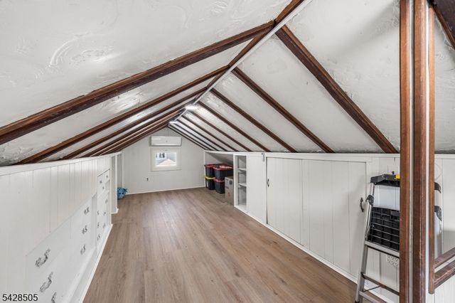 333 Amon Ter, Linden City, NJ 07036