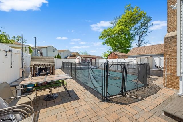 333 Amon Ter, Linden City, NJ 07036
