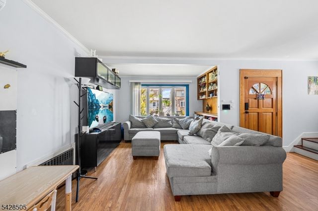 333 Amon Ter, Linden City, NJ 07036