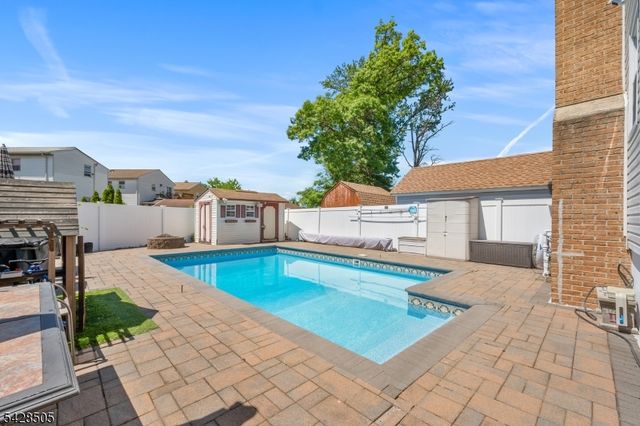 333 Amon Ter, Linden City, NJ 07036