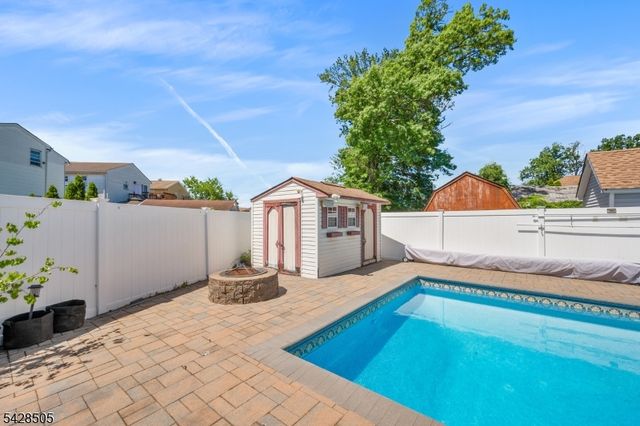 333 Amon Ter, Linden City, NJ 07036