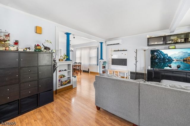 333 Amon Ter, Linden City, NJ 07036