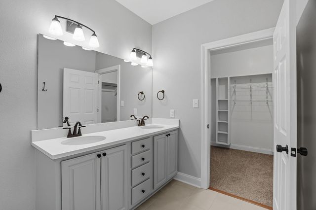 17 Peachtree Dr., Hattiesburg, MS 39402