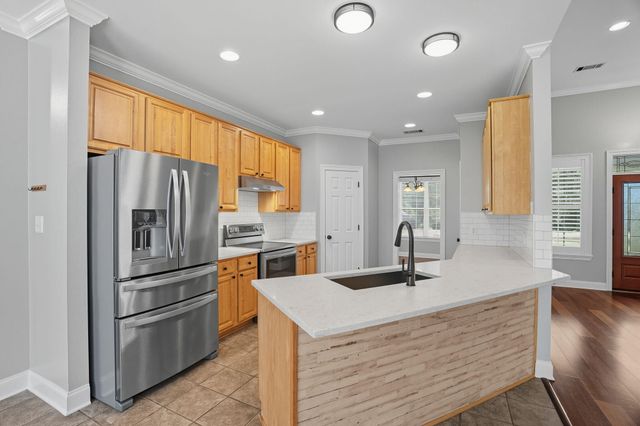 17 Peachtree Dr., Hattiesburg, MS 39402