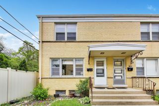 7911 North Avenue F, River Forest, IL 60305
