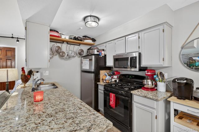 74 Homestead Vil Drive, Warwick, NY 10990