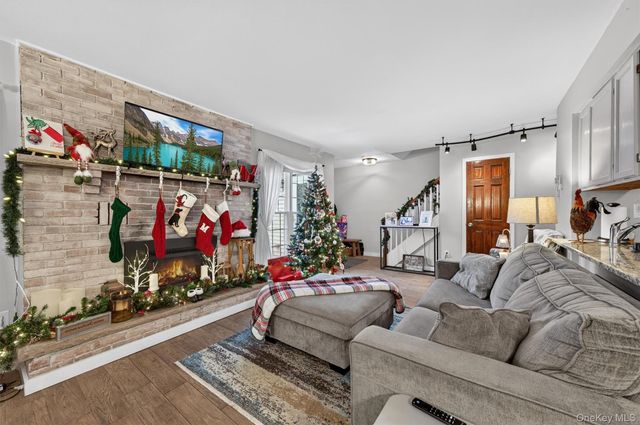 74 Homestead Vil Drive, Warwick, NY 10990