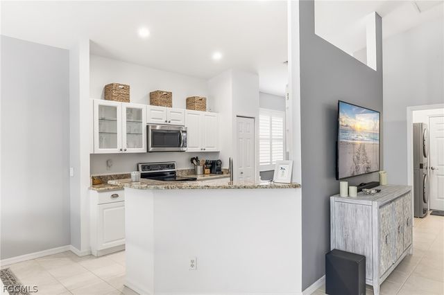 9004 Springview LOOP, Estero, FL 33928