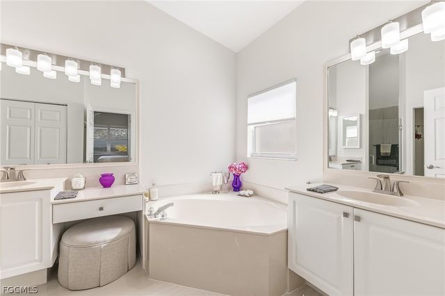 9004 Springview LOOP, Estero, FL 33928