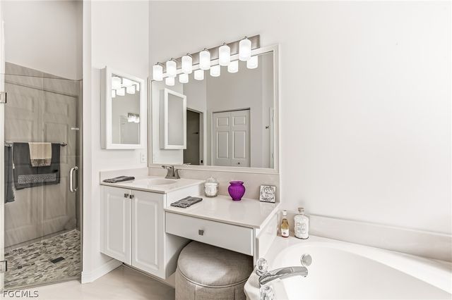 9004 Springview LOOP, Estero, FL 33928