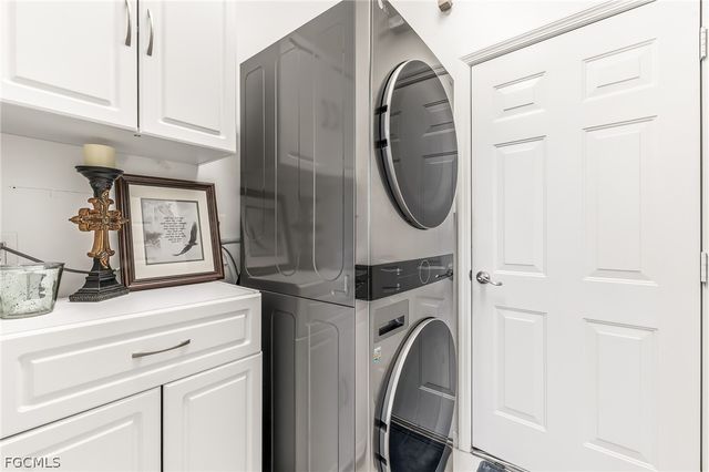 9004 Springview LOOP, Estero, FL 33928