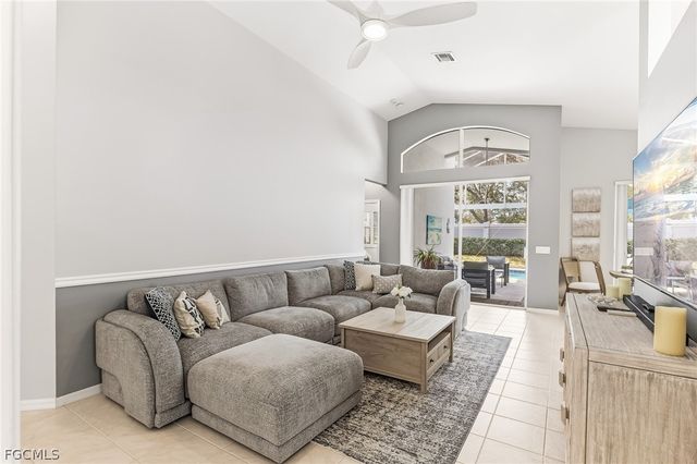 9004 Springview LOOP, Estero, FL 33928