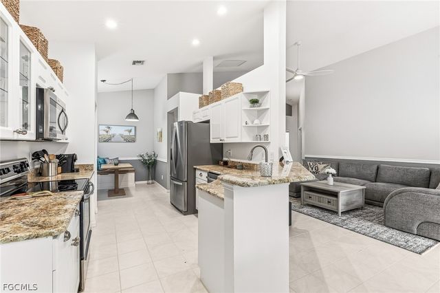 9004 Springview LOOP, Estero, FL 33928