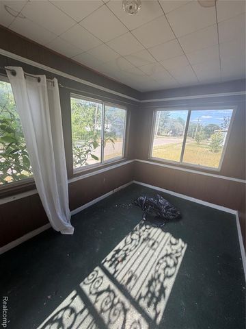 766 E Bundy Avenue, Flint, MI 48505