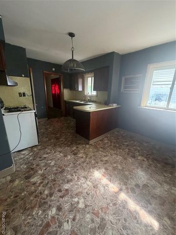 766 E Bundy Avenue, Flint, MI 48505