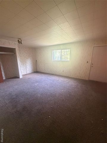 766 E Bundy Avenue, Flint, MI 48505