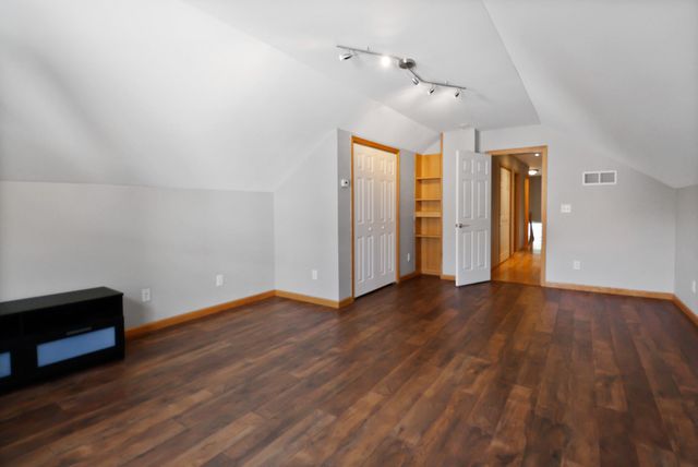 4203 Onyx Court, Valparaiso, IN 46385