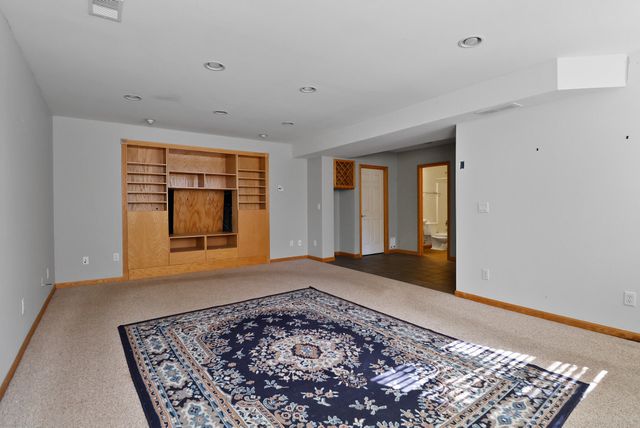 4203 Onyx Court, Valparaiso, IN 46385