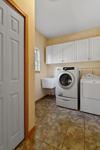 4203 Onyx Court, Valparaiso, IN 46385