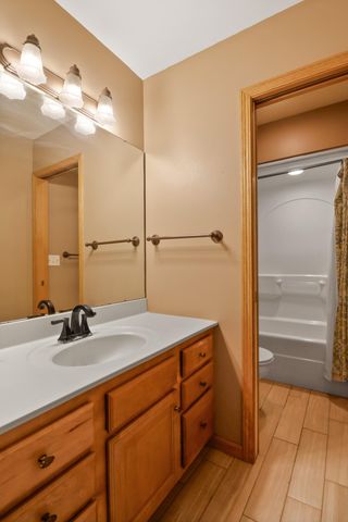 4203 Onyx Court, Valparaiso, IN 46385