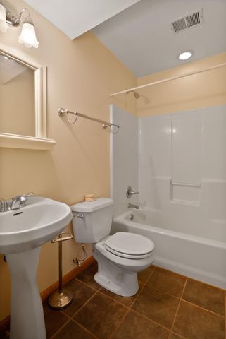 4203 Onyx Court, Valparaiso, IN 46385