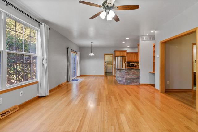 4203 Onyx Court, Valparaiso, IN 46385