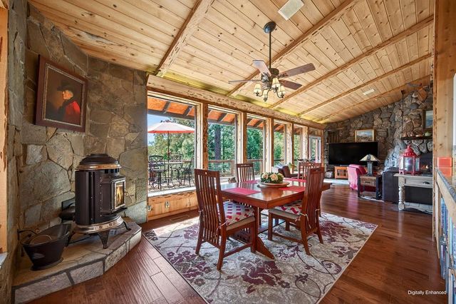 19736 Jesus Maria Rd, Mokelumne Hill, CA 95245
