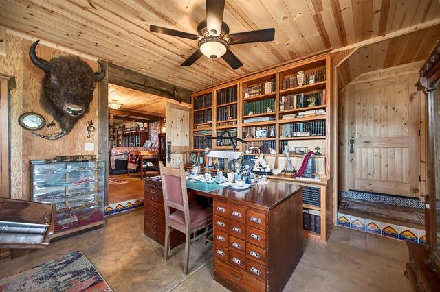 19736 Jesus Maria Rd, Mokelumne Hill, CA 95245