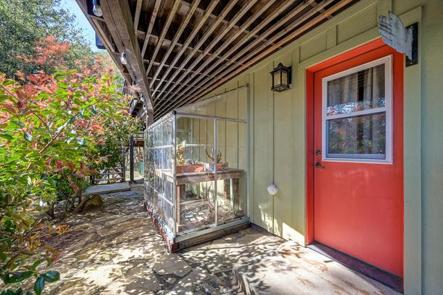 19736 Jesus Maria Rd, Mokelumne Hill, CA 95245