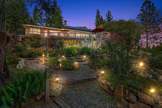 19736 Jesus Maria Rd, Mokelumne Hill, CA 95245