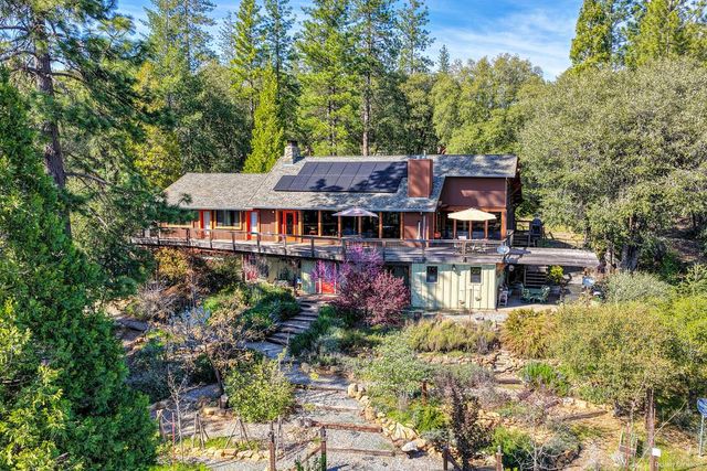 19736 Jesus Maria Rd, Mokelumne Hill, CA 95245
