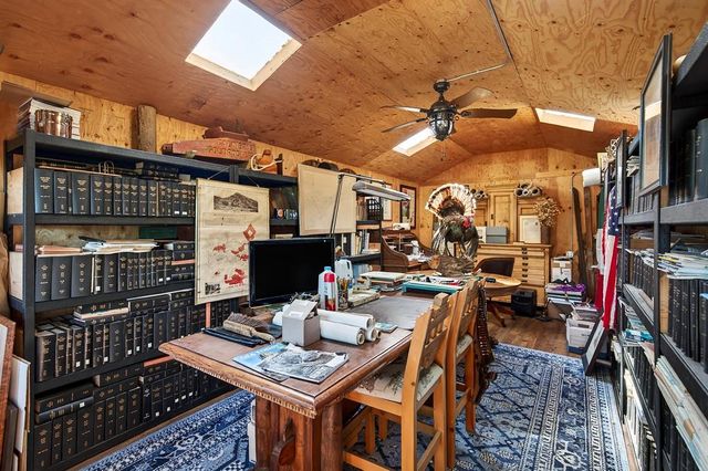 19736 Jesus Maria Rd, Mokelumne Hill, CA 95245