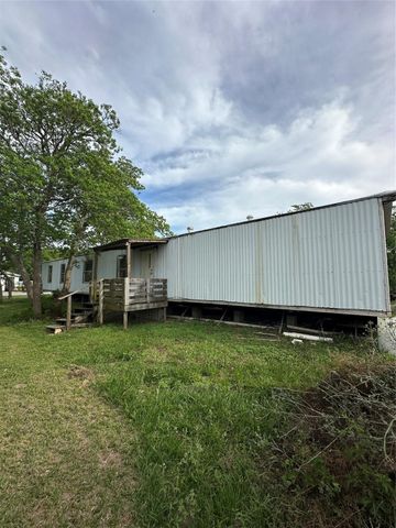 318 4th Street, San Leon, TX 77539