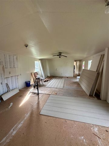 318 4th Street, San Leon, TX 77539