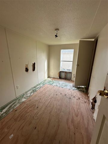 318 4th Street, San Leon, TX 77539