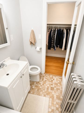 1635 W Morse Avenue 304, Chicago, IL 60626